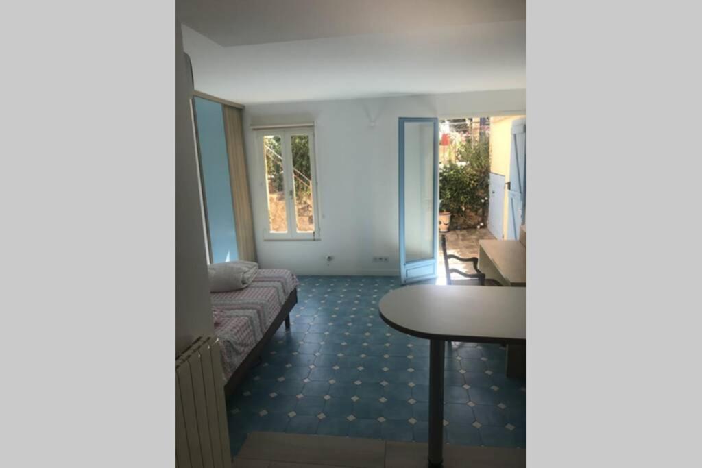 Joli Studio Au Mont St Clair Avec Vue Sur La Mer Apartment แซ็ต ภายนอก รูปภาพ